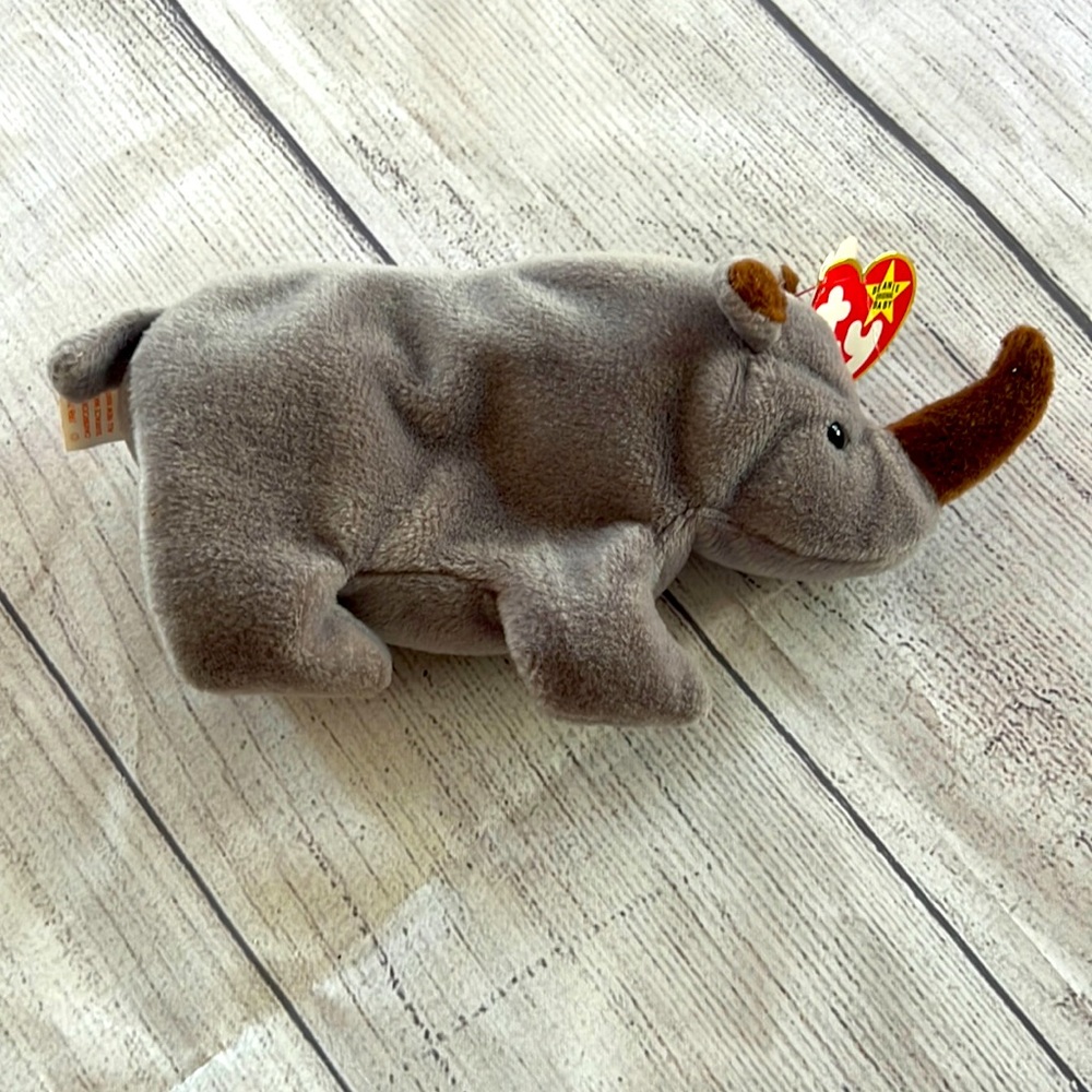 Ty Beanie Baby “Spike”‘ the rhino. PVC roller filling. 1996.